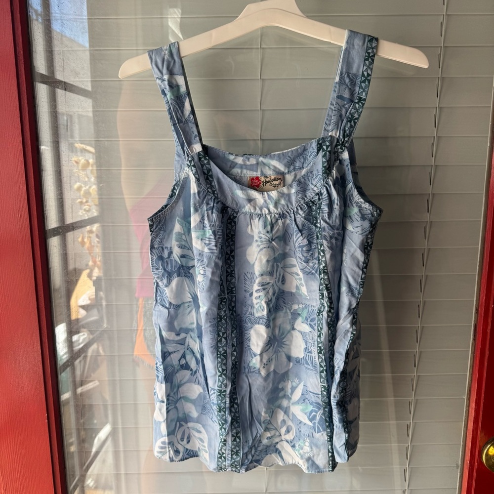 The Hawaiian Original Made in Hawaii Blue Floral Tank Top